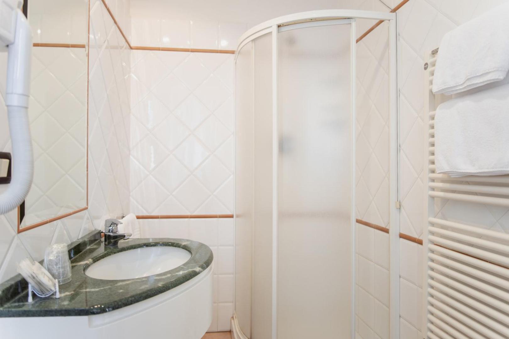 Hotel Rossi - Photo 13