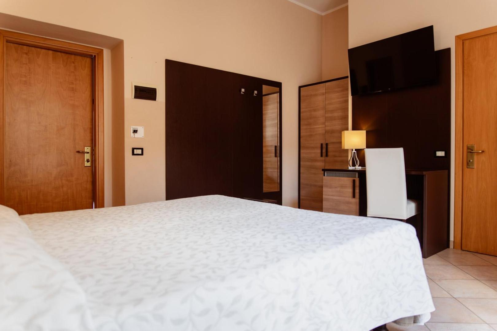 Hotel Rossi - Photo 18