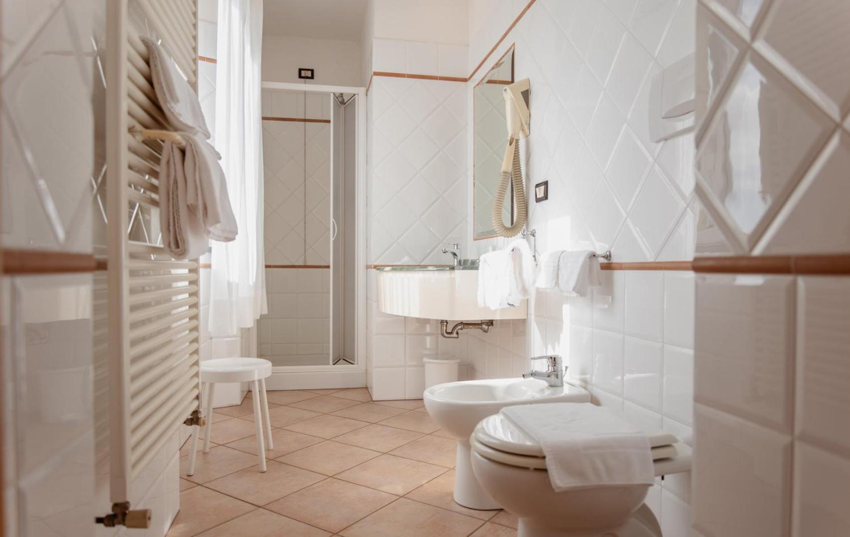 Hotel Rossi - Photo 49