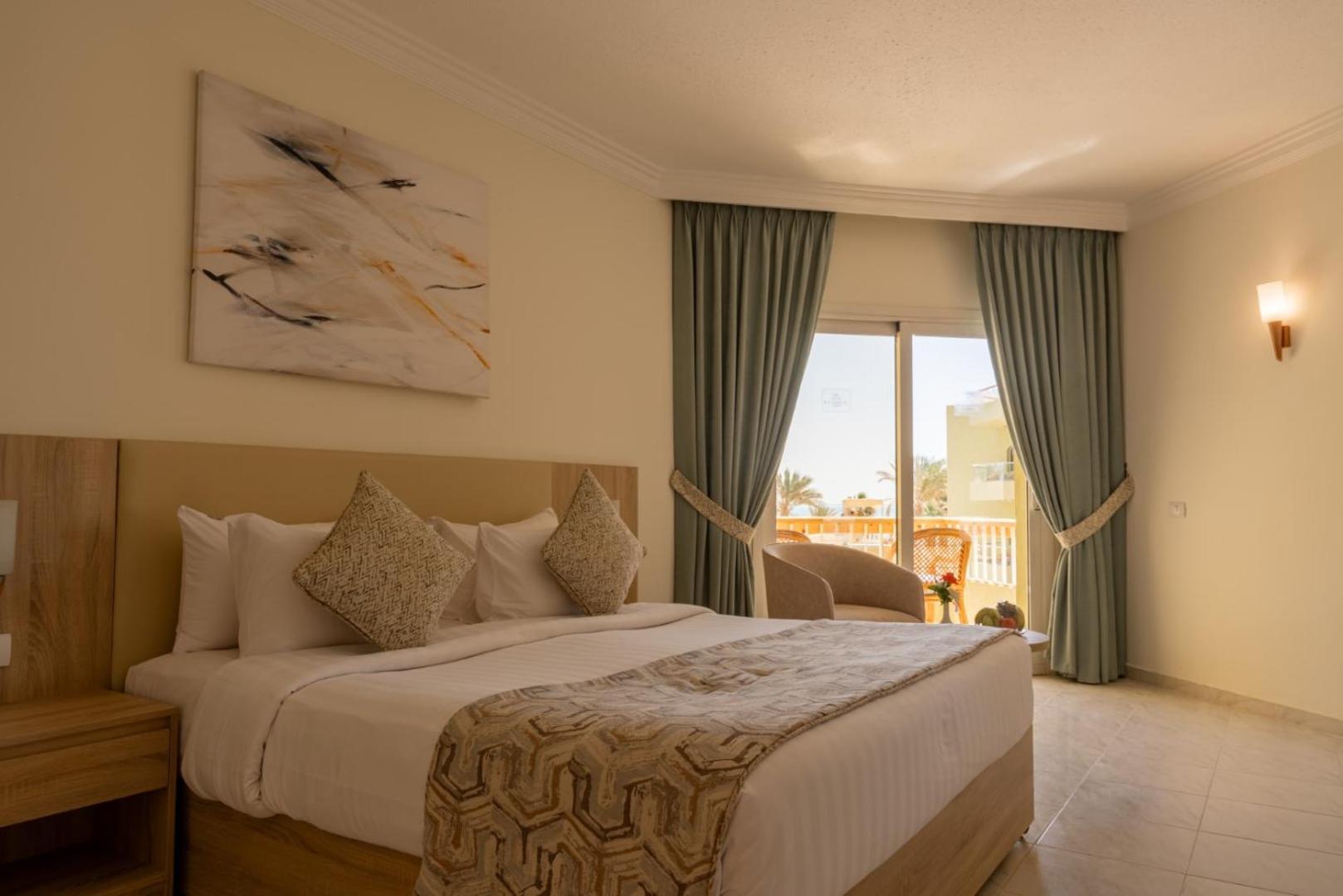 Superior Double or Twin Room with Pool View - Main Photo