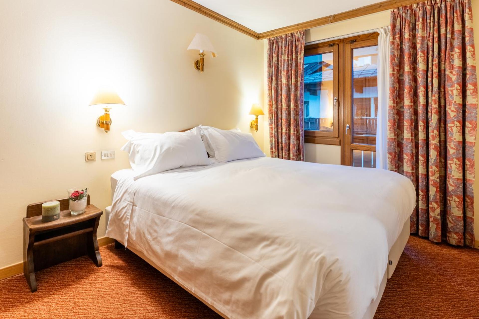 Hotel Alaska Cortina - Photo 21