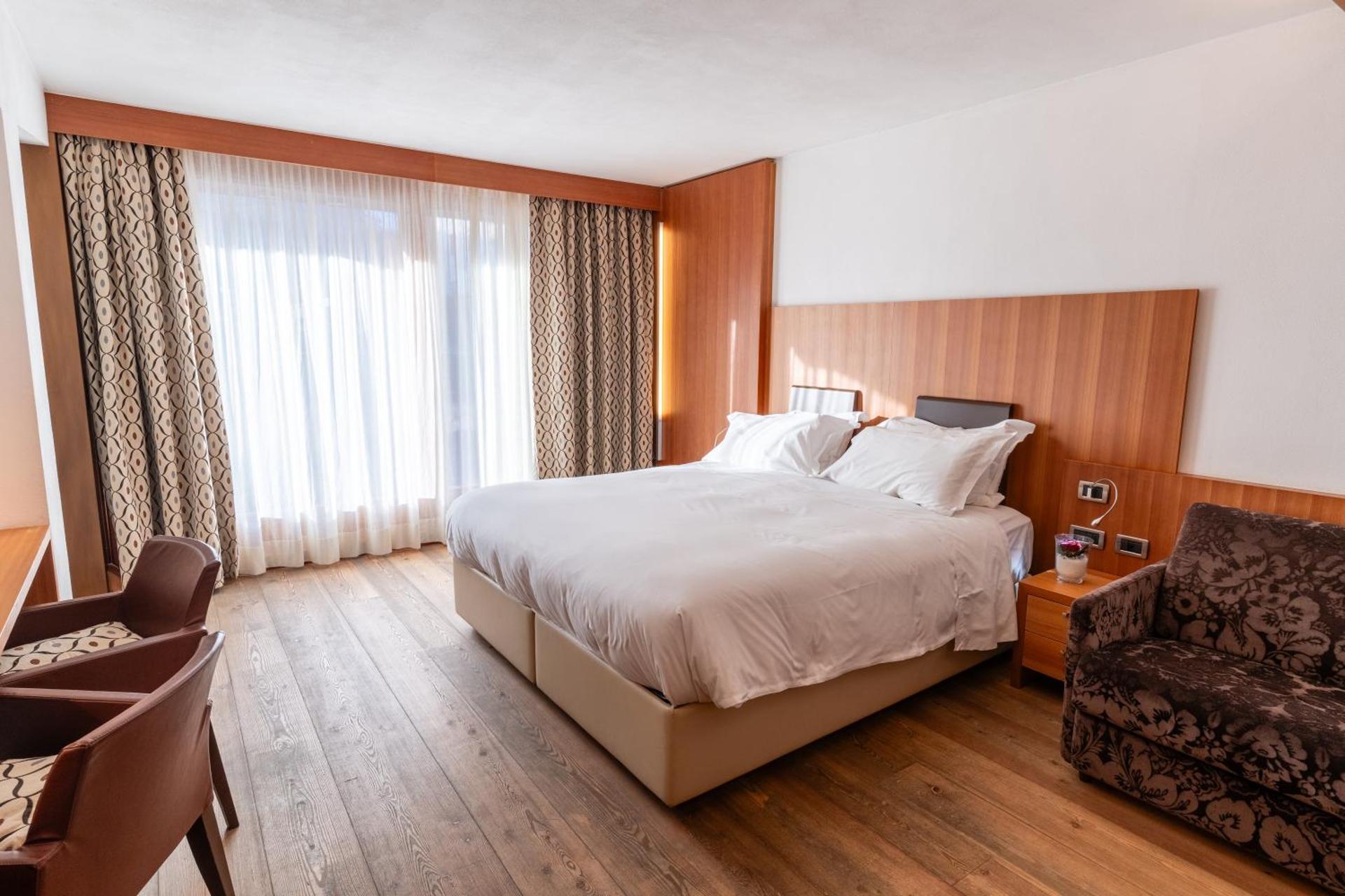 Hotel Alaska Cortina - Photo 19