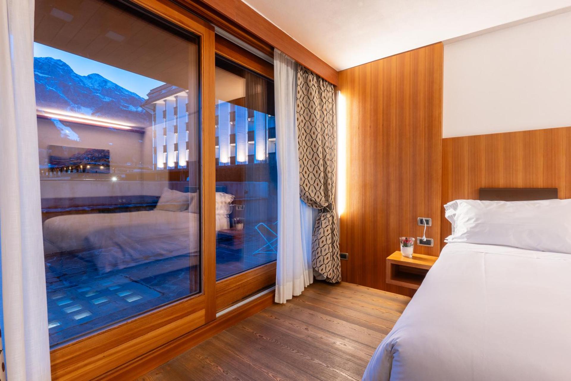 Hotel Alaska Cortina - Photo 14