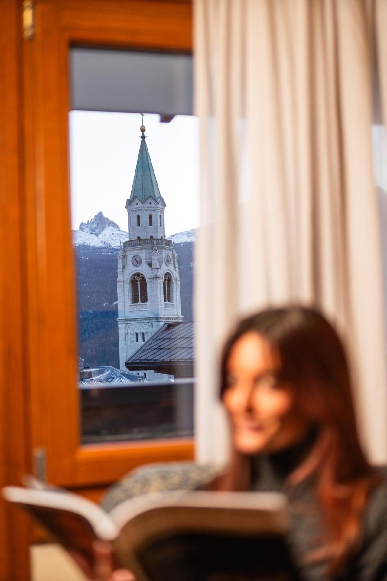 Hotel Alaska Cortina - Photo 10