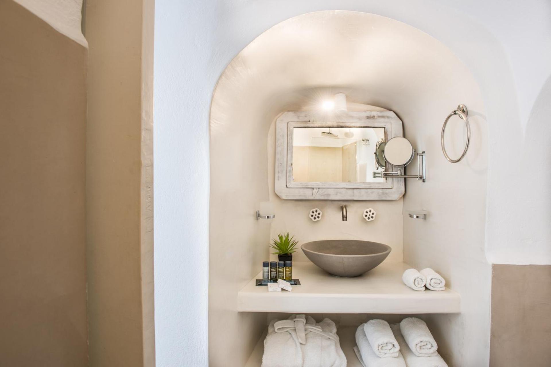 On The Rocks - Small Luxury Hotels of the World - Photo 57