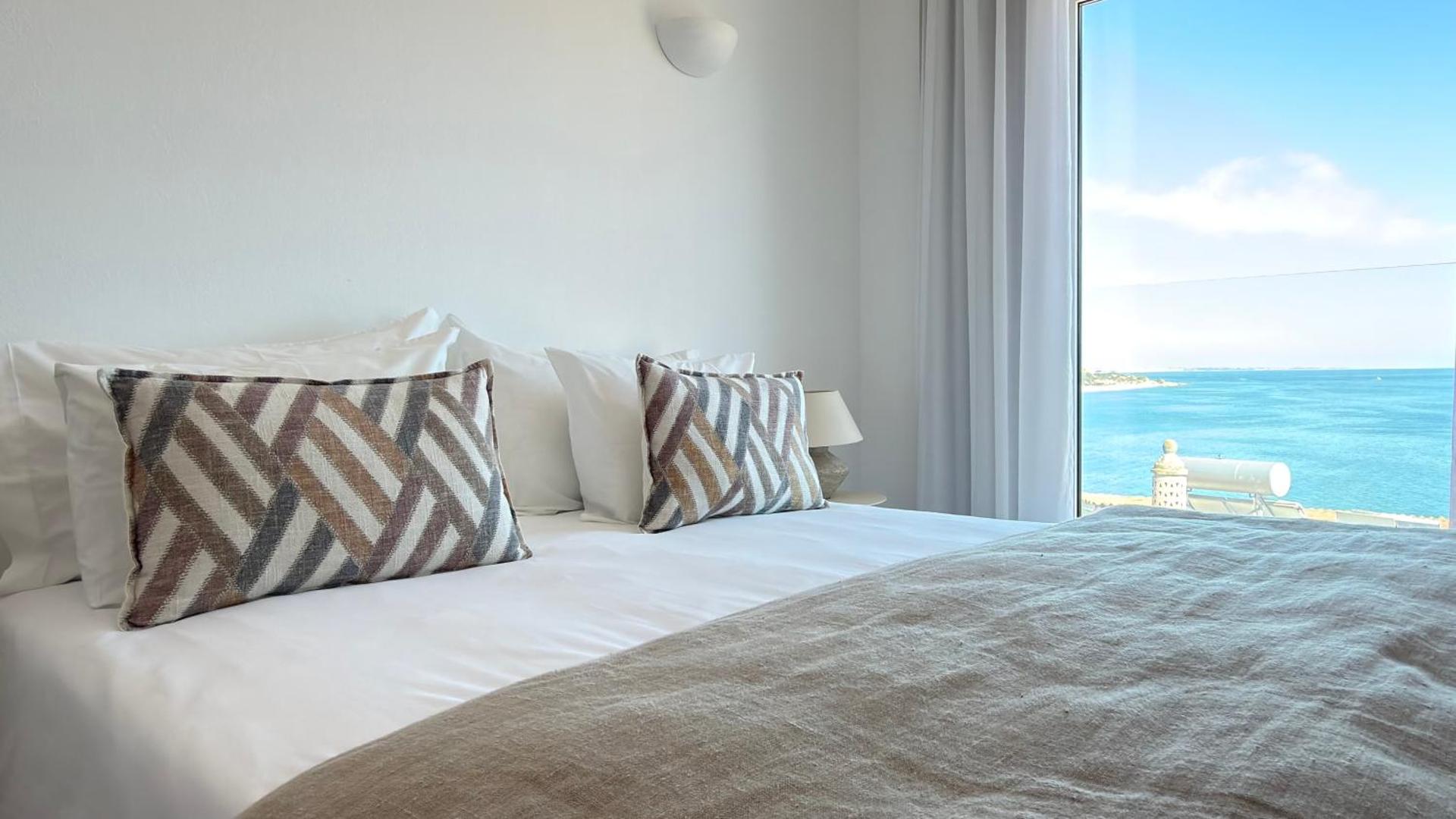 One-Bedroom Apartment with Sea View