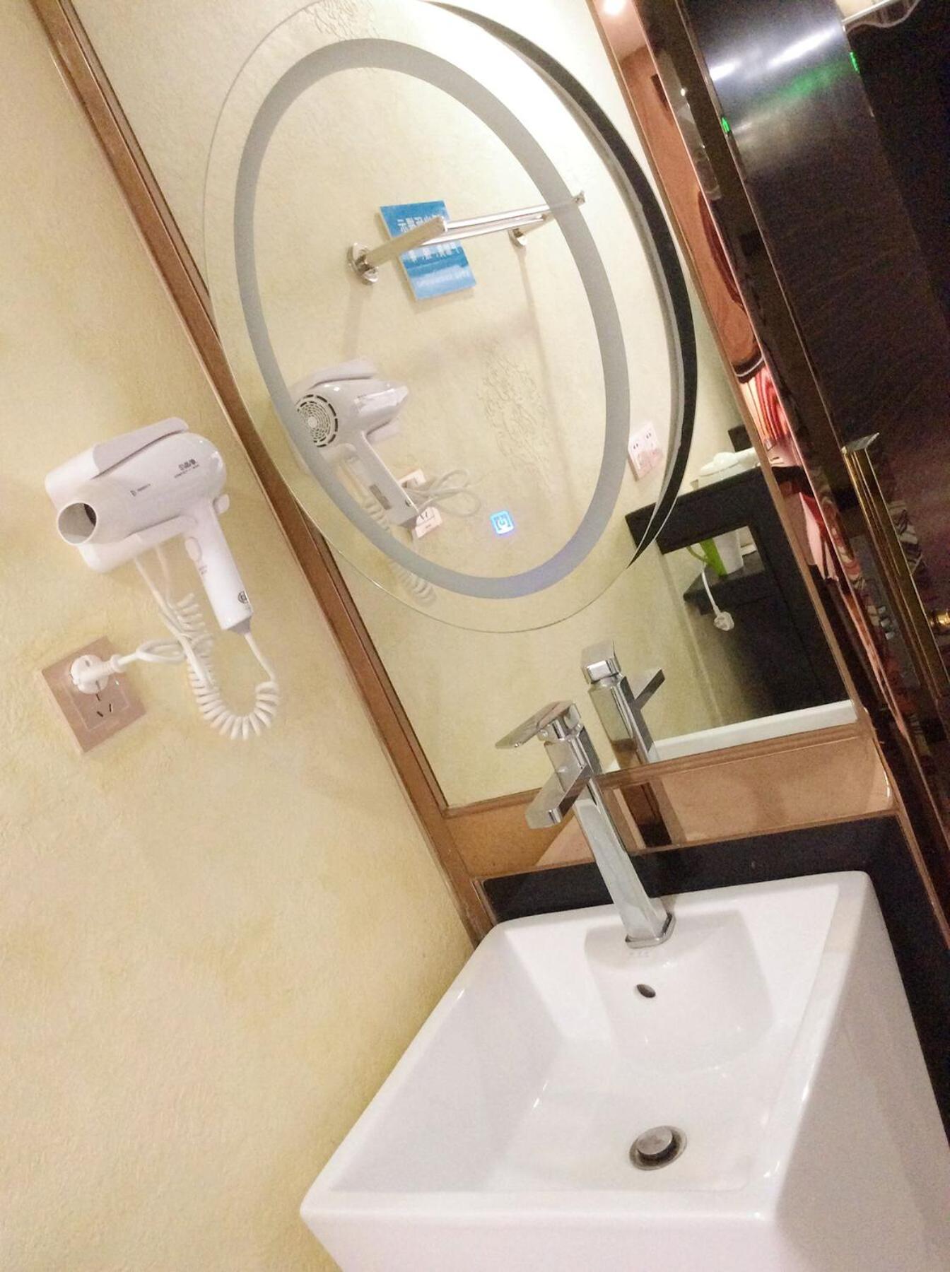 Guangzhou Bird Island Hotel - Photo 26