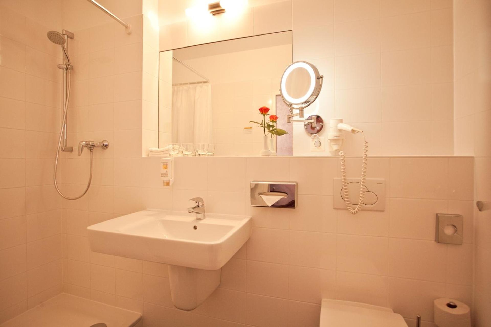 Safestay Berlin Kurfurstendamm - Photo 29