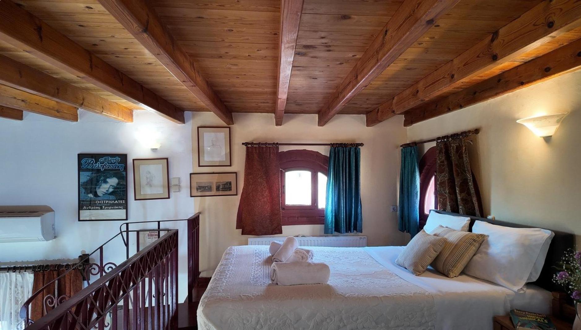 Ifigenia Lux MAISONETTE in oldtown and Villas in theriso vilage 14 km outside of chania - Photo 36