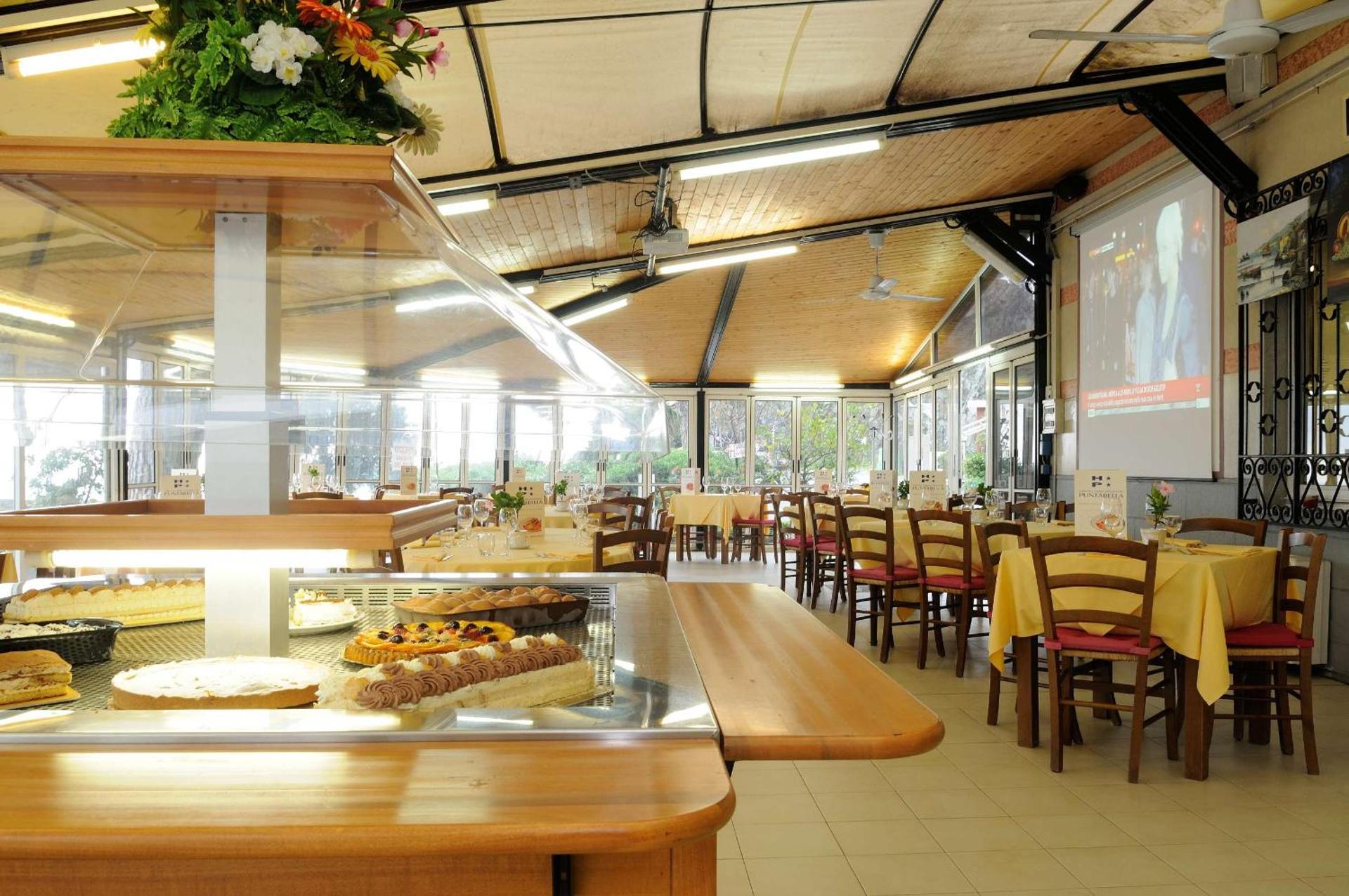 Hotel Puntabella - Photo 181