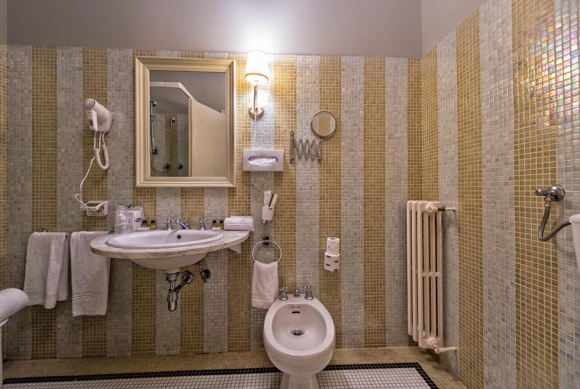 Hotel Miravalle - Photo 79