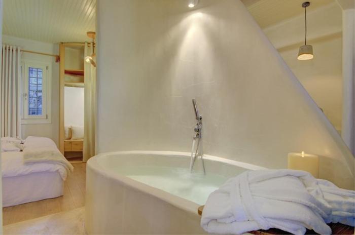 Agapitos Villas & Guesthouses - Photo 128