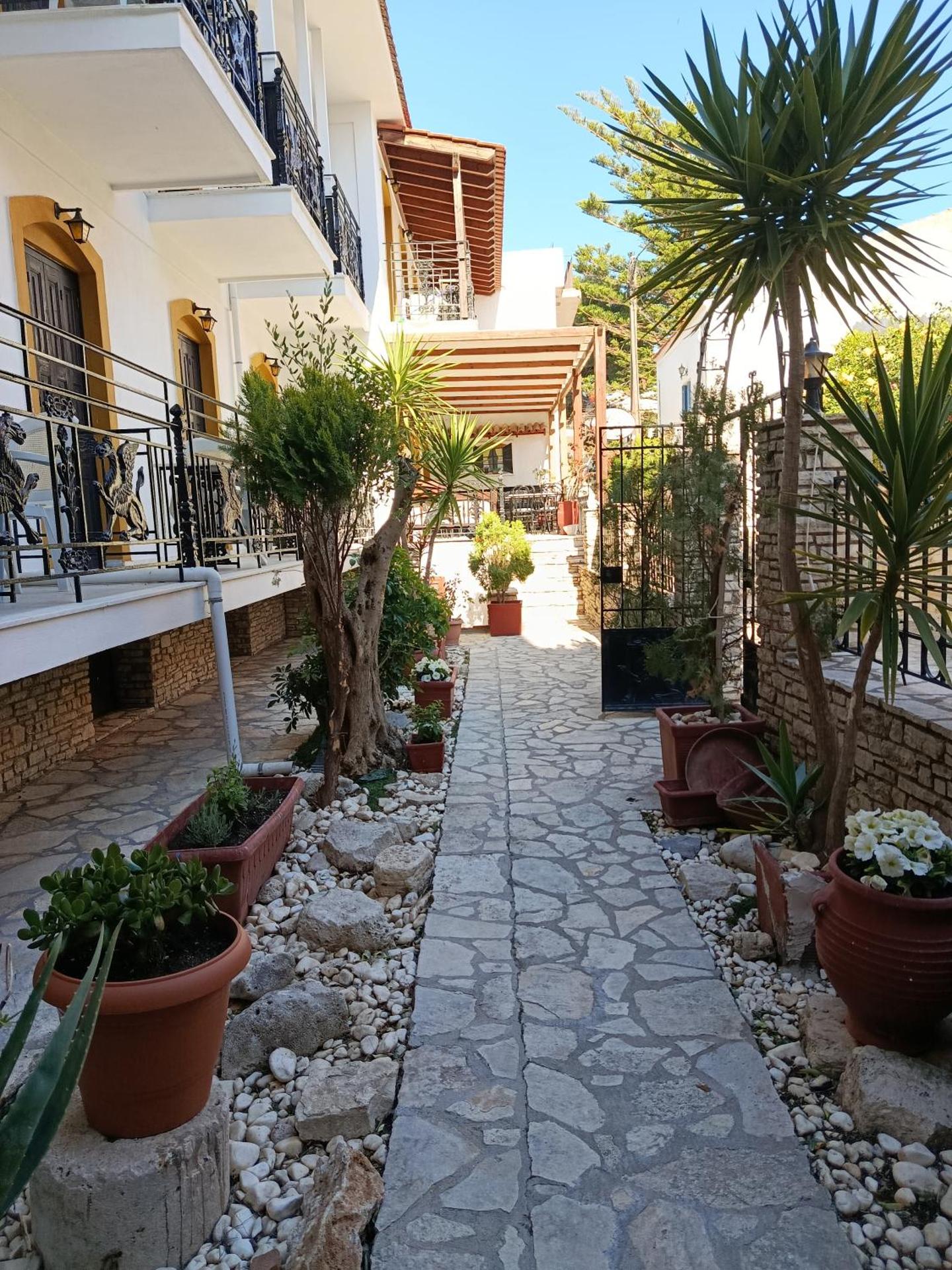 Pegasus Hotel - Photo 33