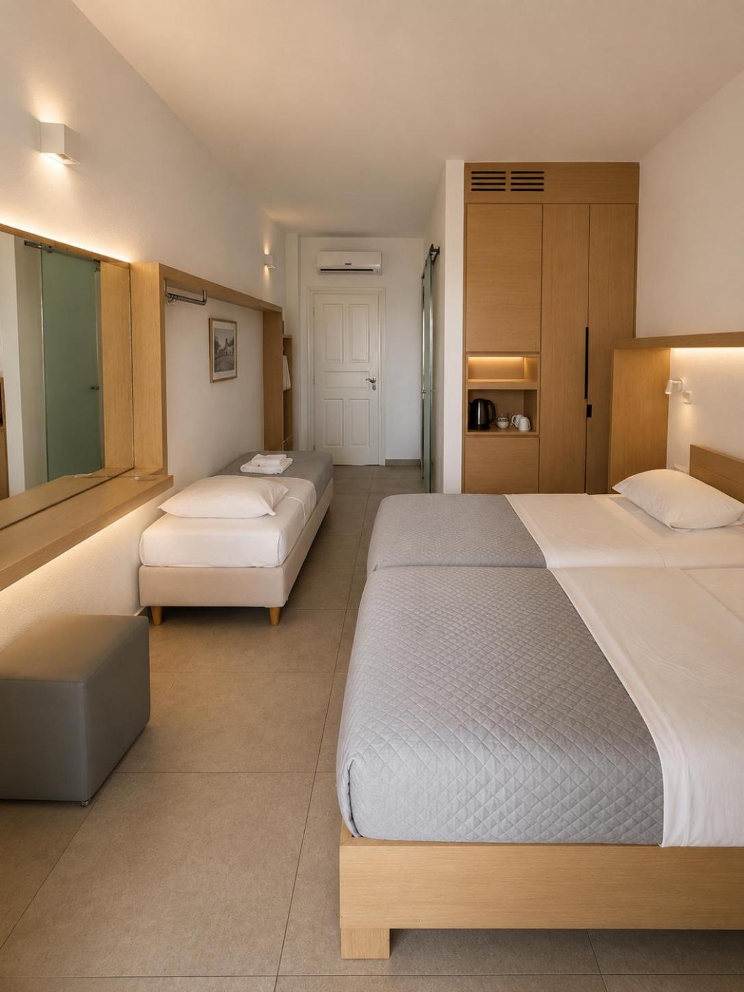 Far Out Hotel & Spa - Photo 8
