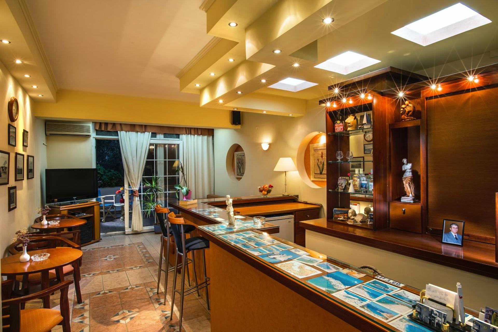 Hotel Dionysis Studios - Photo 8