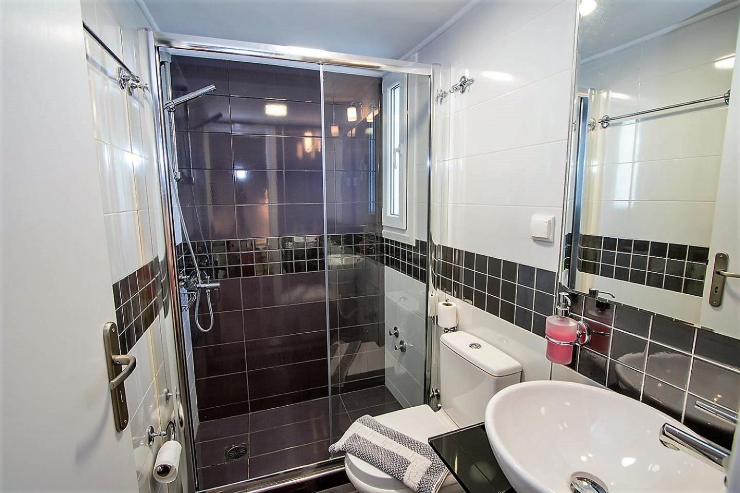 Semiramis Guesthouse - Photo 42