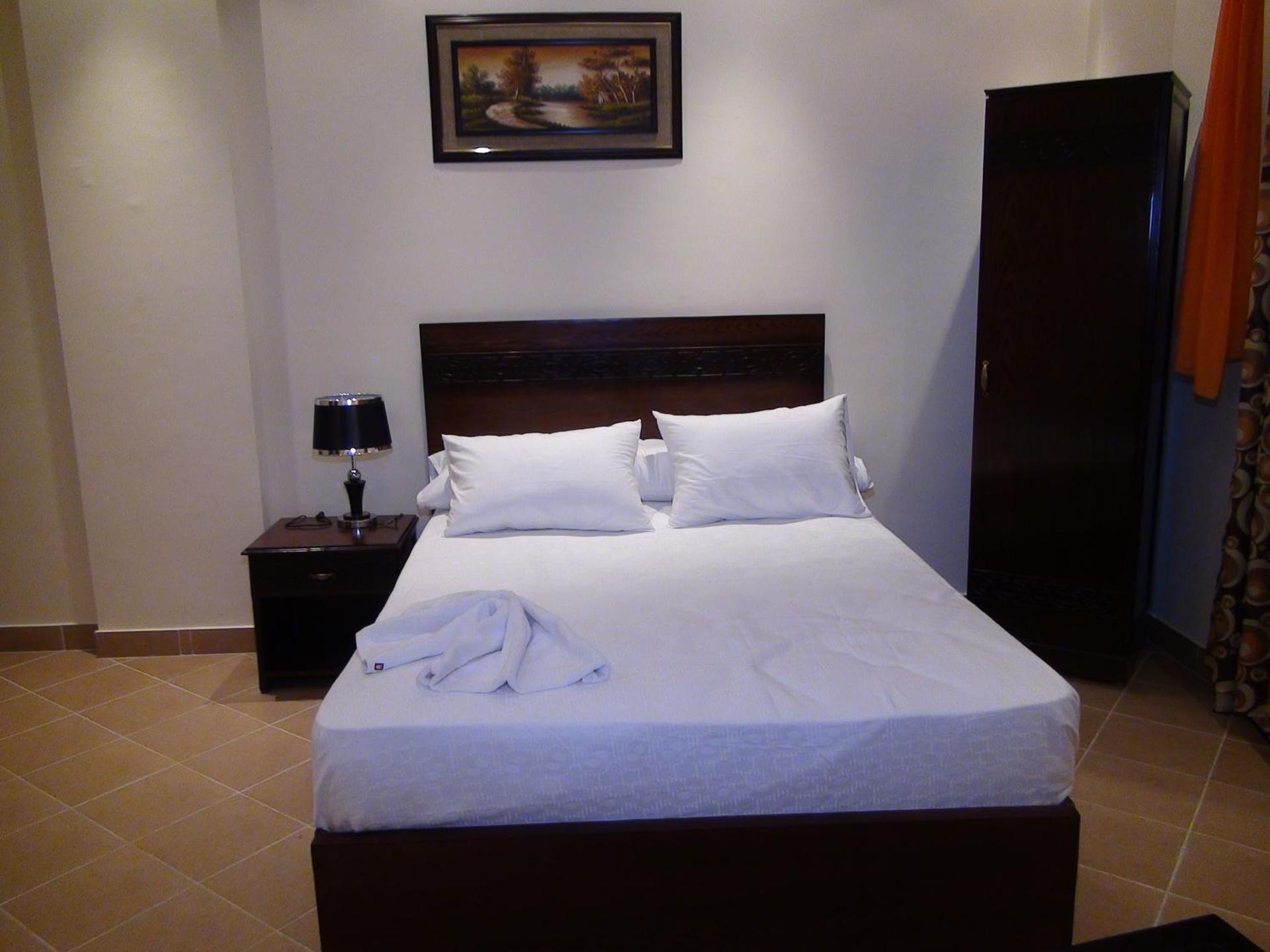 Standard Double Room - Photo 4