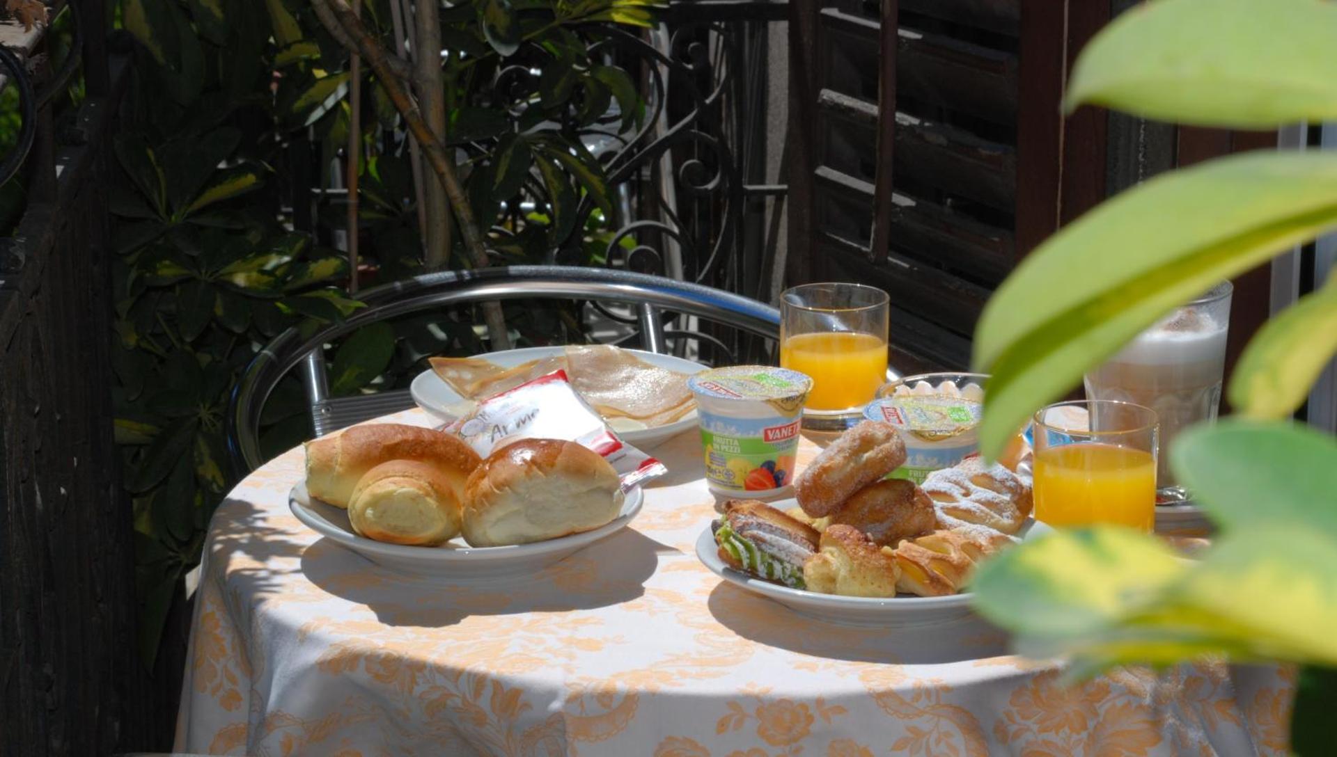 Hotel del Centro - Photo 3