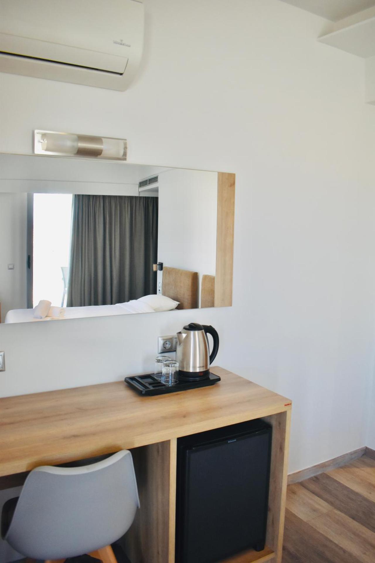 Xenophon Hotel - Photo 48