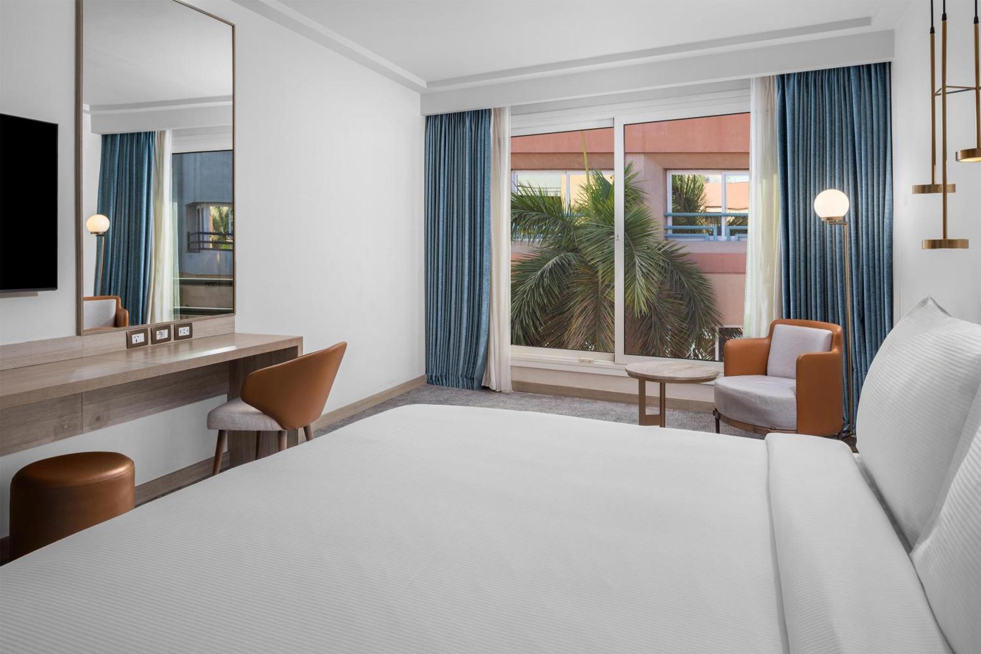 Hilton Alexandria Green Plaza - Photo 41