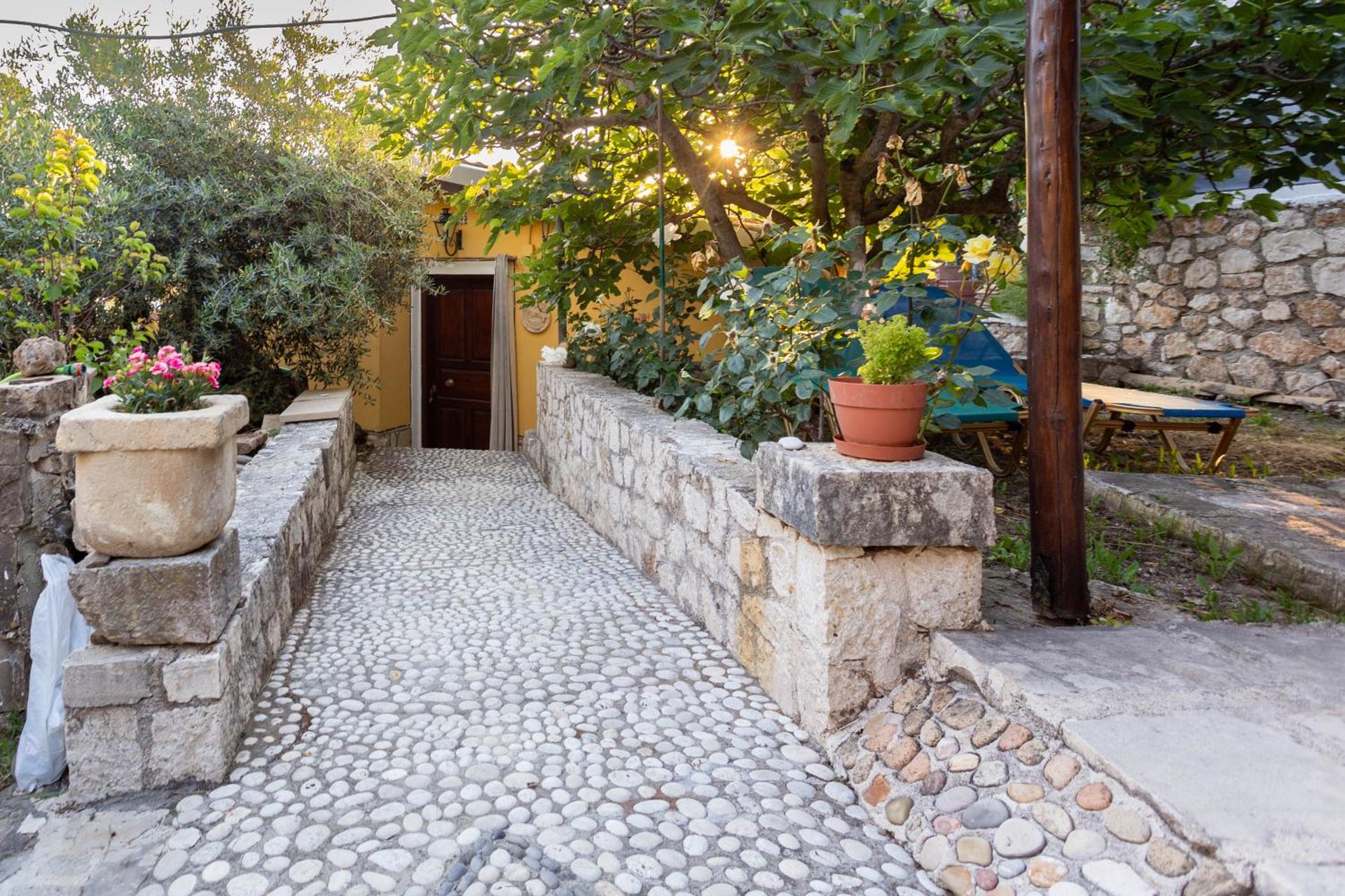 BOHALI'S HOUSE - Photo 30