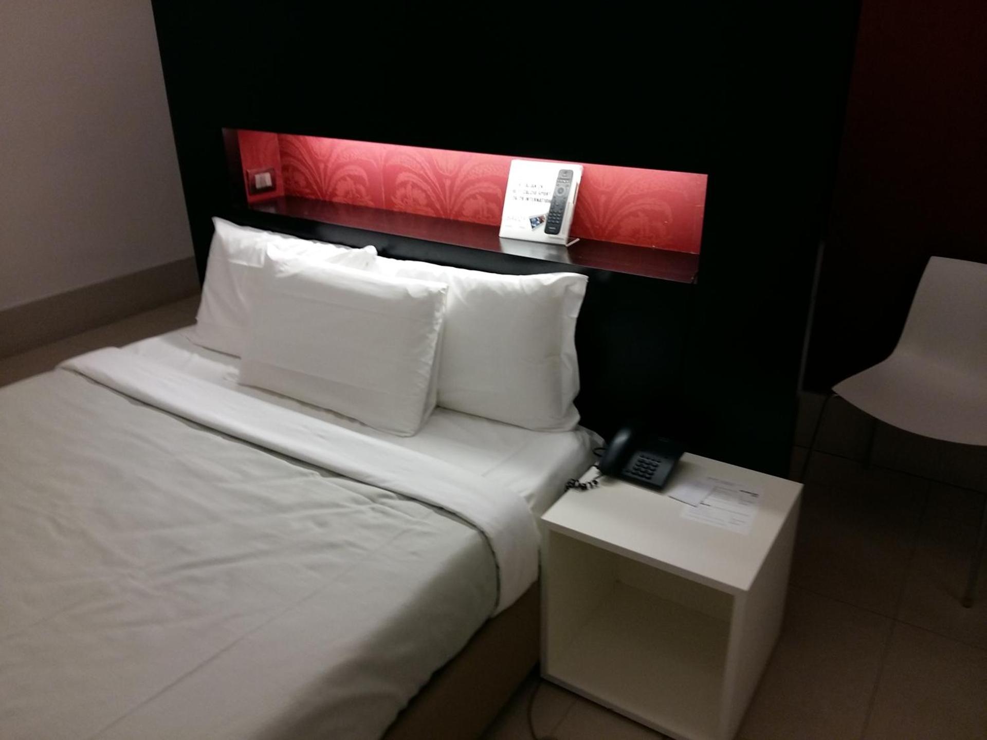 Savoy Hotel - Photo 19