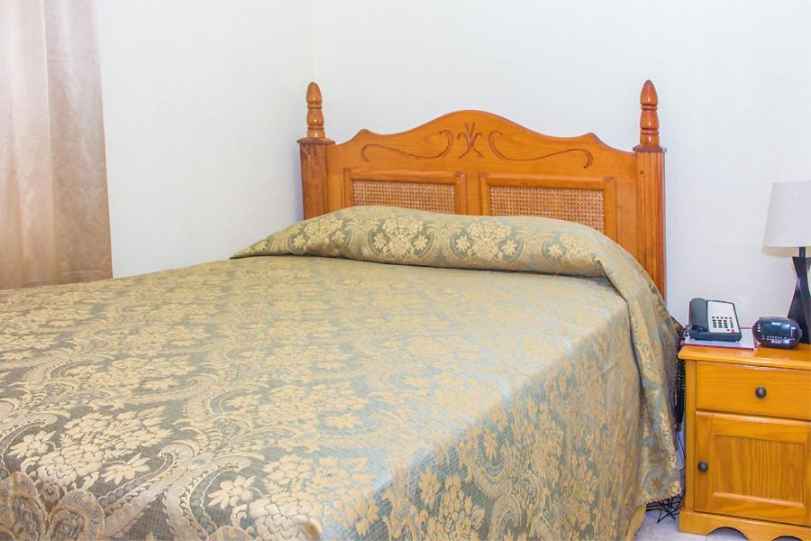 Hotel Alexandrina - Photo 11