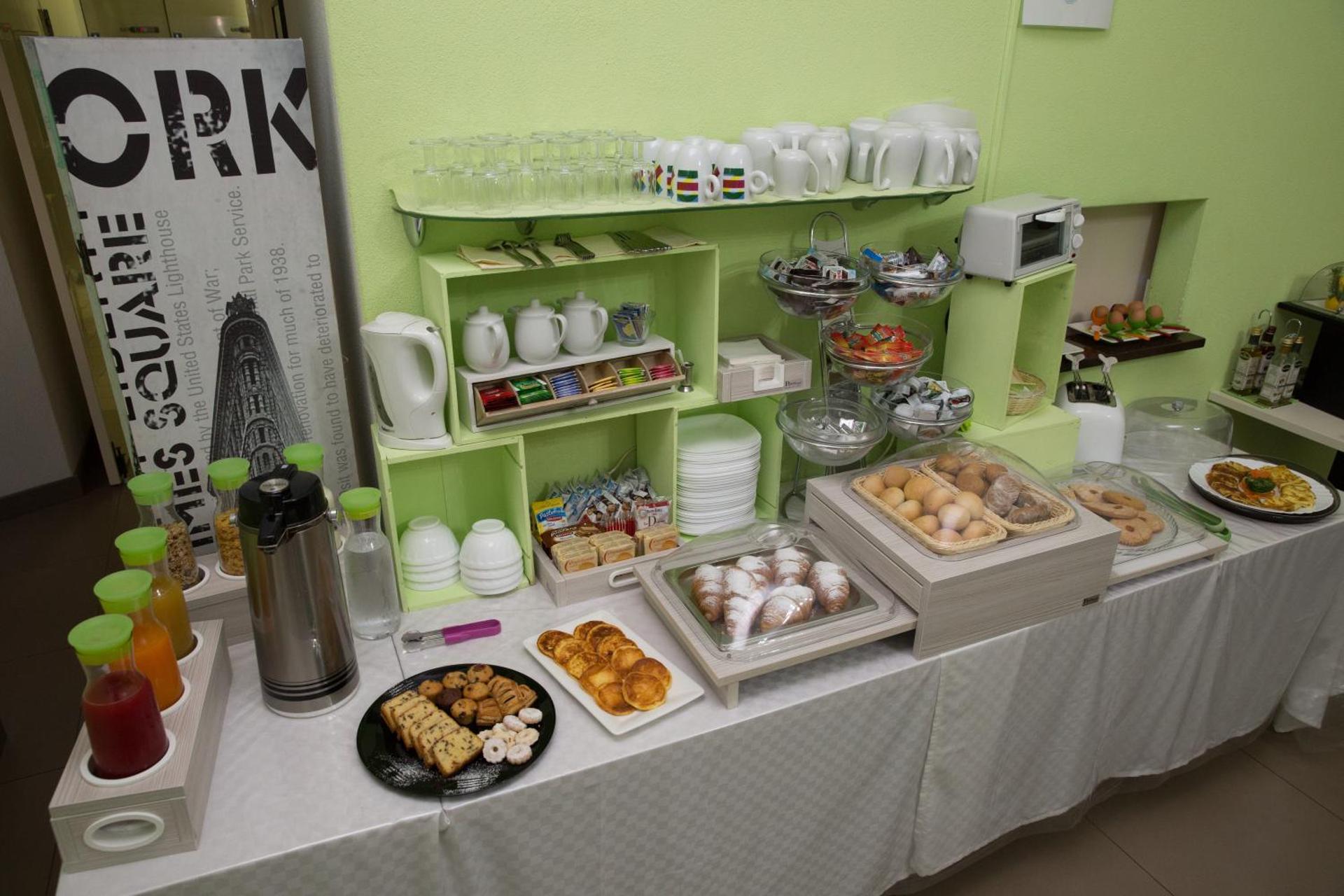 Hotel Lauro - Photo 11