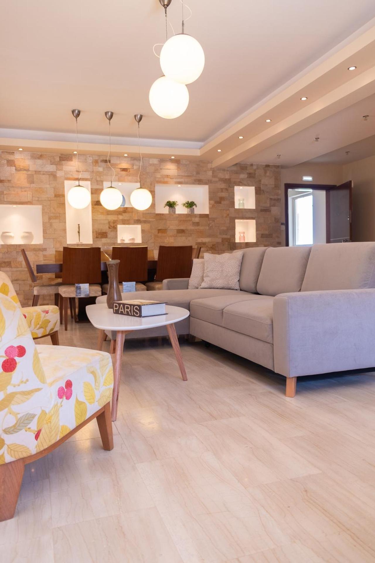 T122 residence
