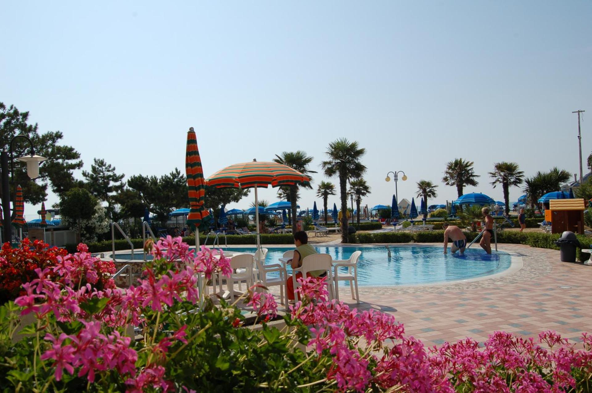 Regent's Hotel - Photo 20