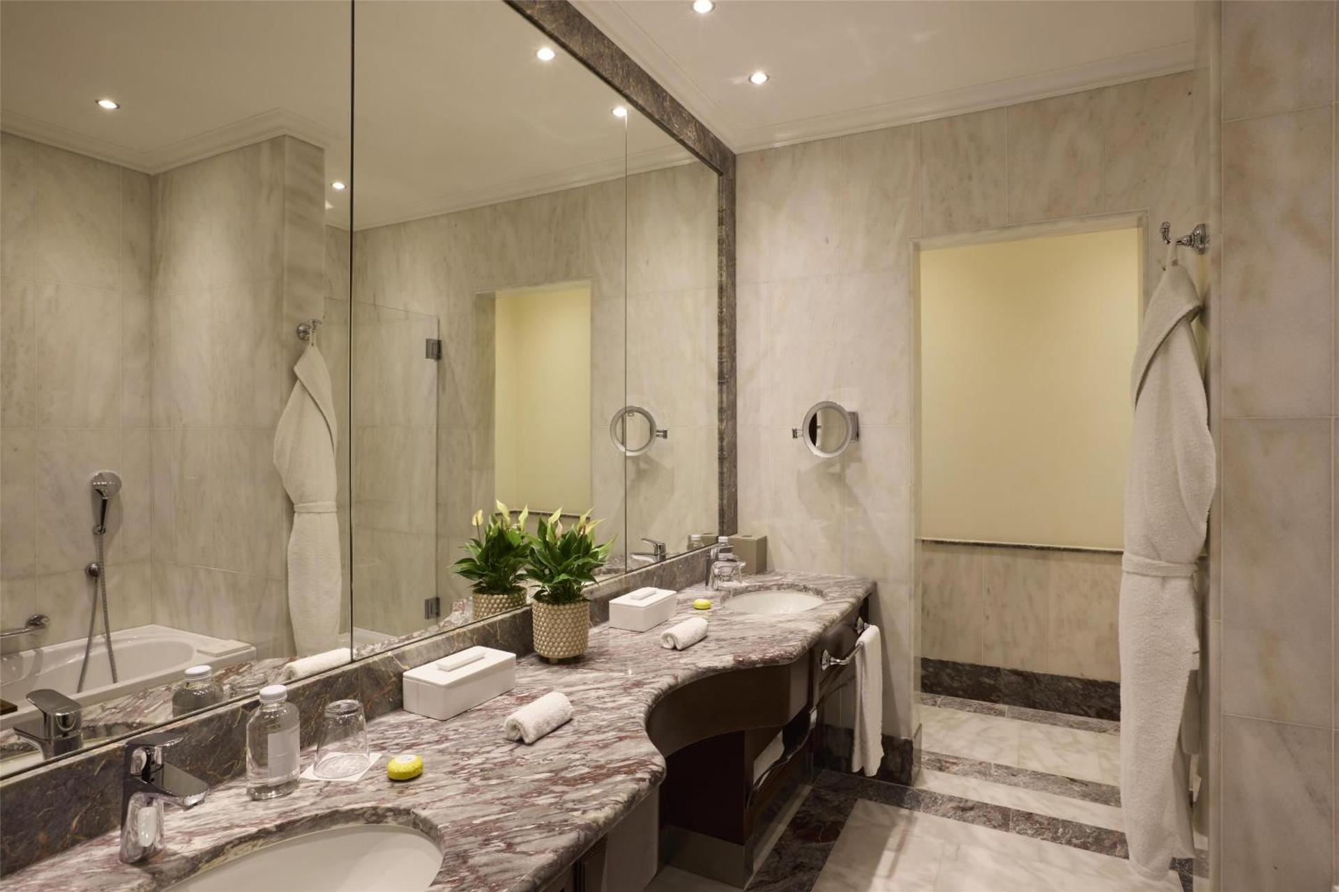 Anantara Palazzo Naiadi Rome Hotel - A Leading Hotel of the World - Photo 17