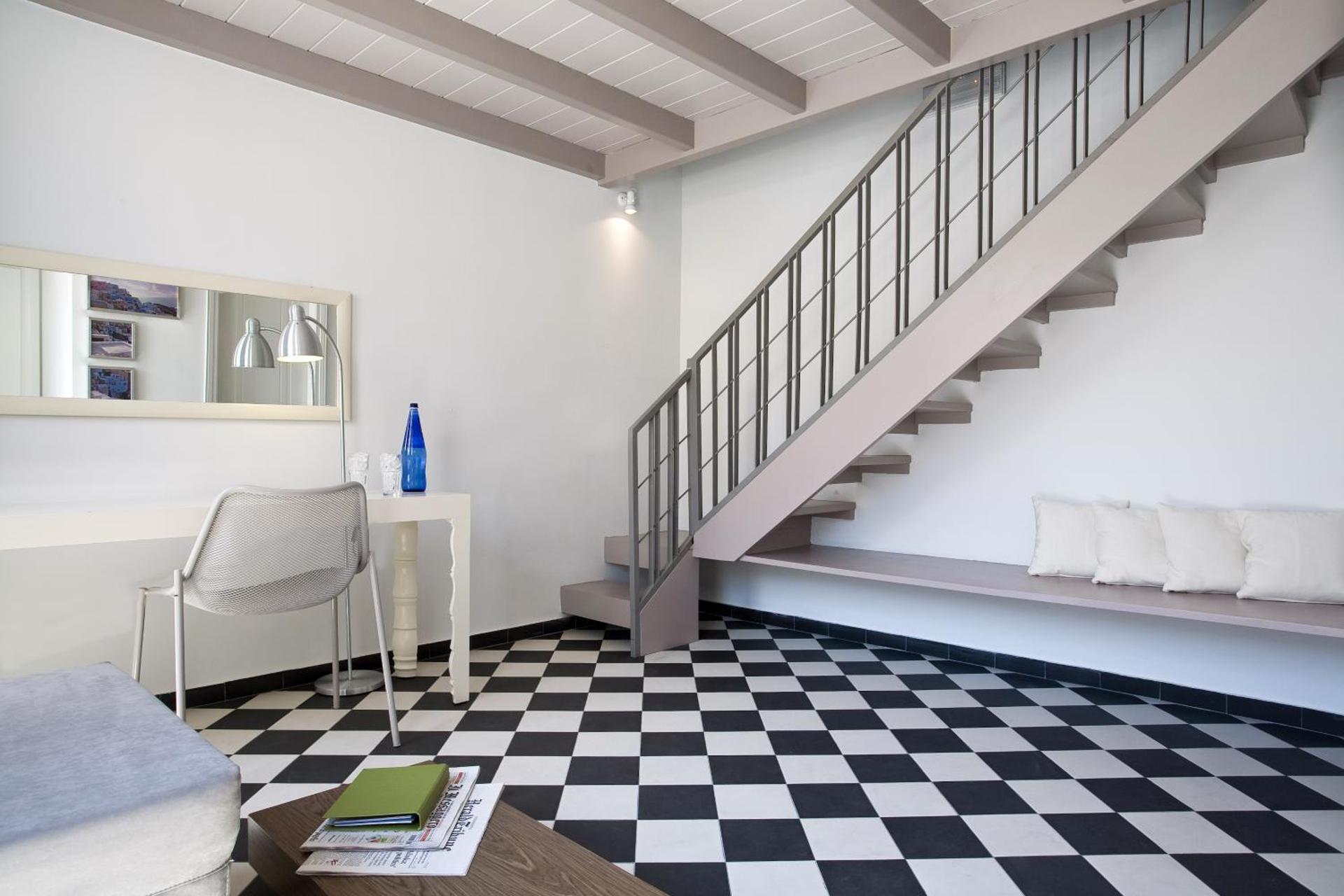 Suite (4 Adults) - Split Level