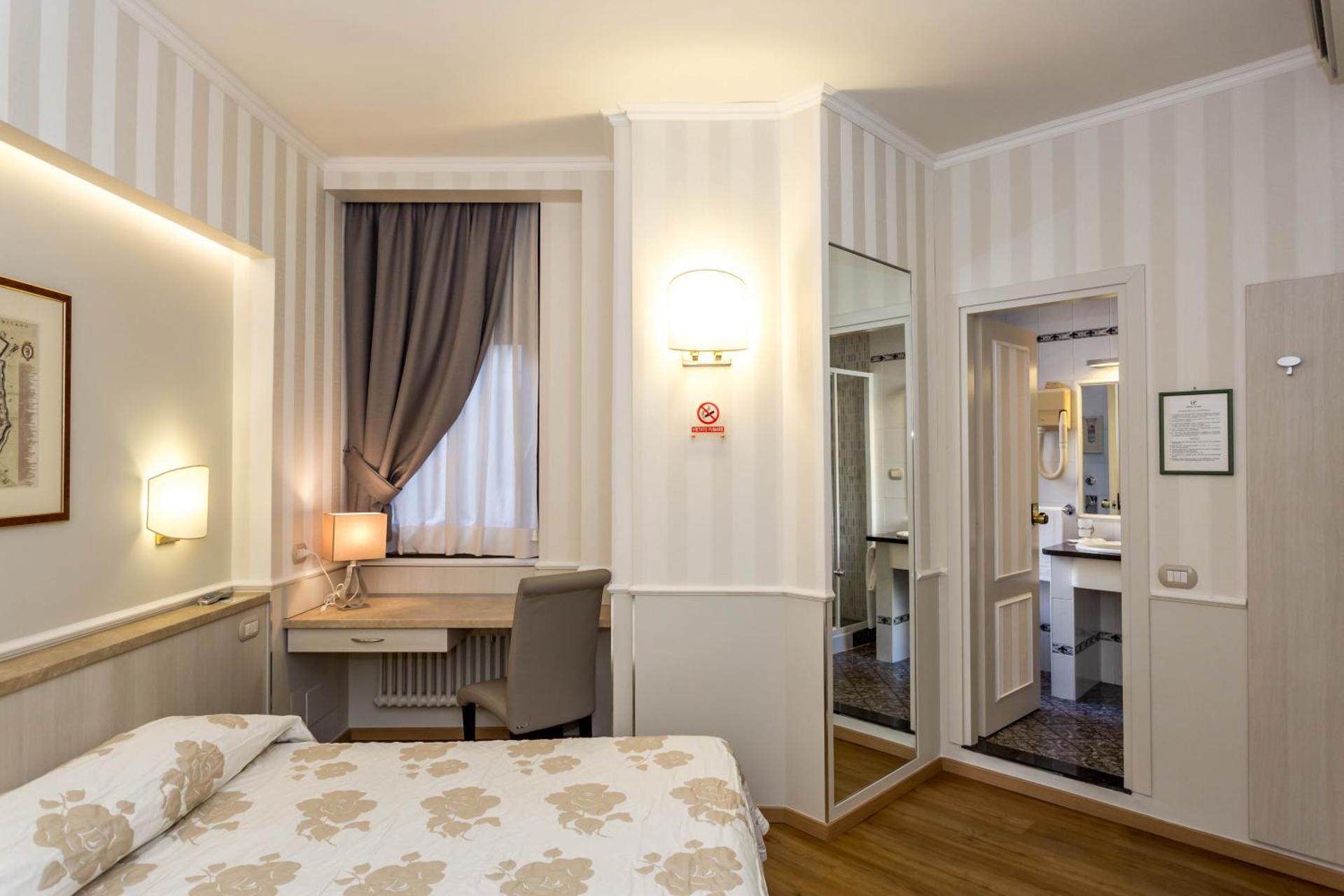 Hotel Flora - Photo 34