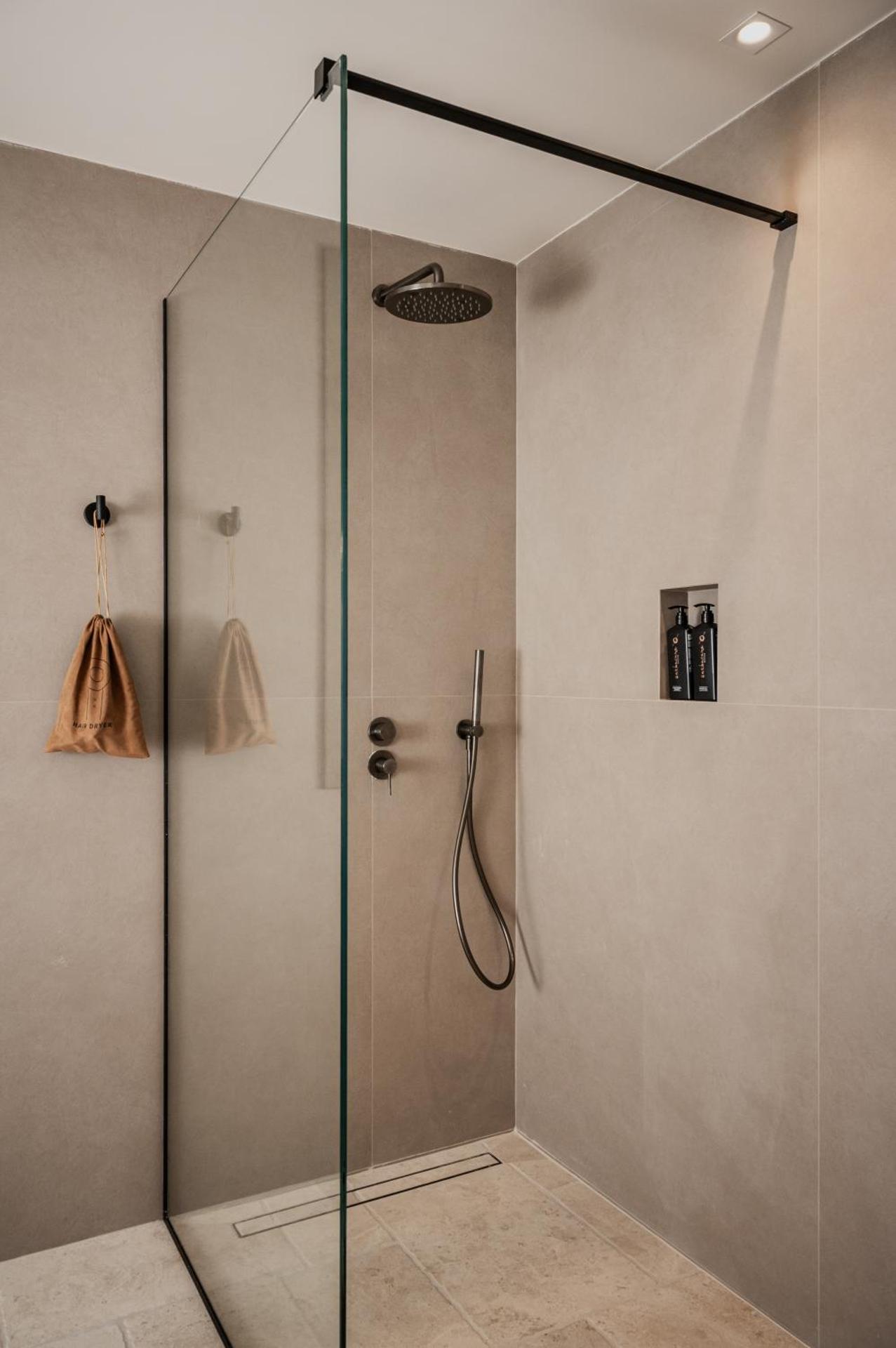 JUNO Collection Residences - Photo 10