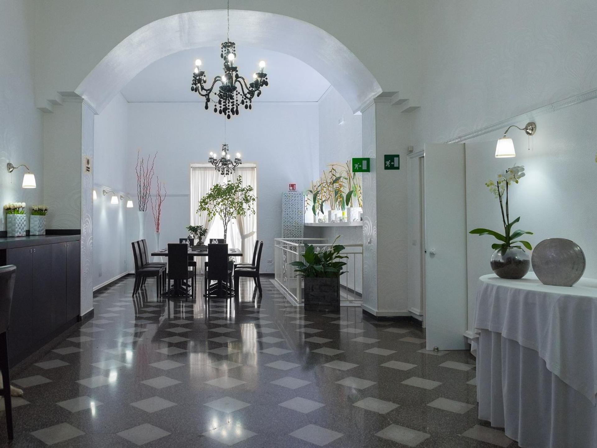 Hotel Santa Chiara - Photo 17