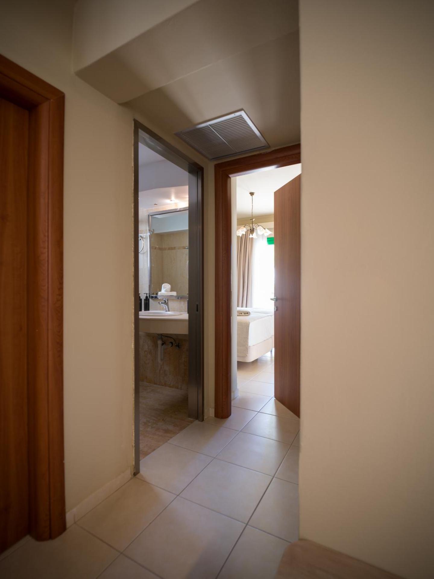 The Landmark Villas & Spa - Photo 19
