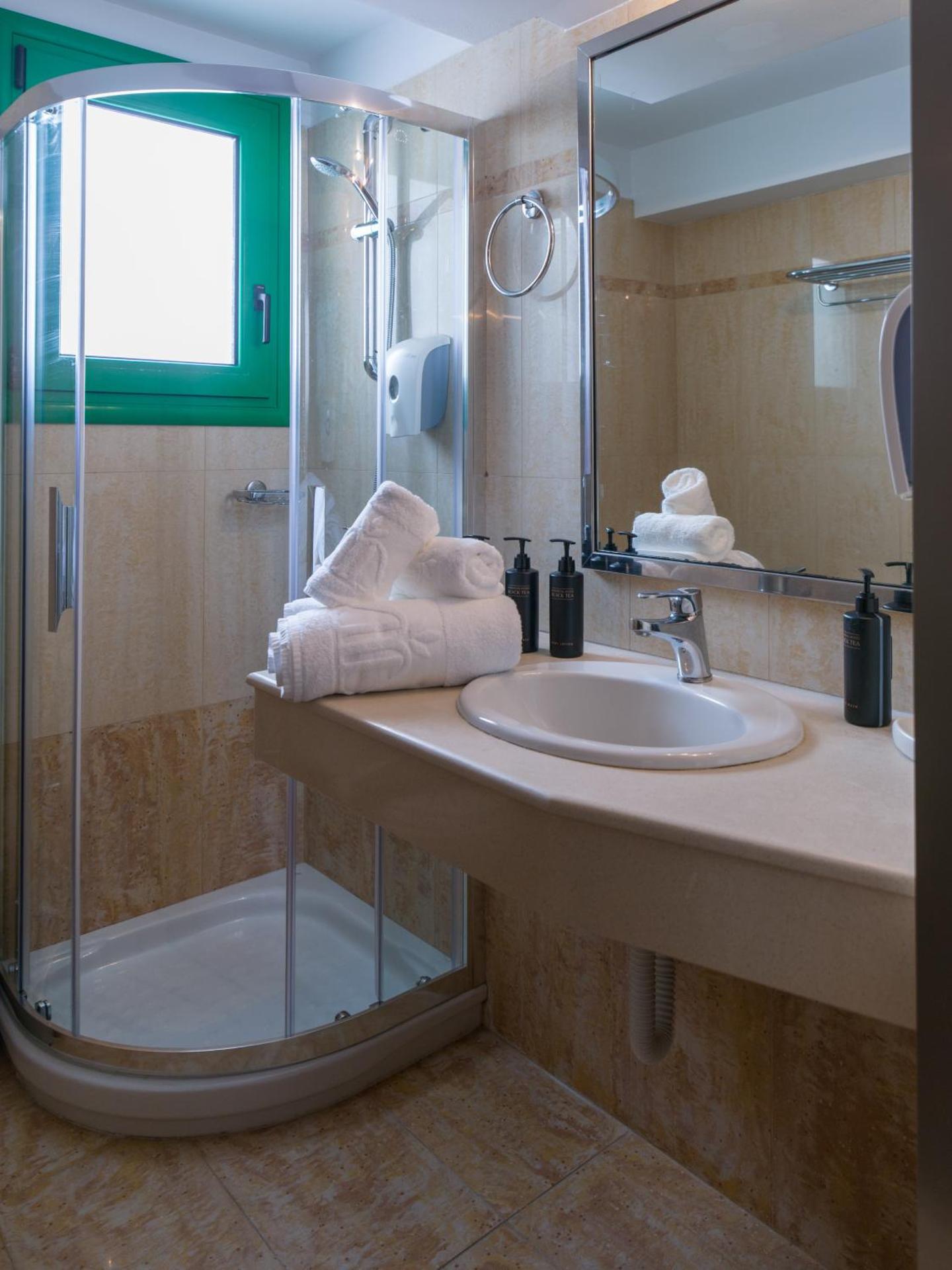 The Landmark Villas & Spa - Photo 21