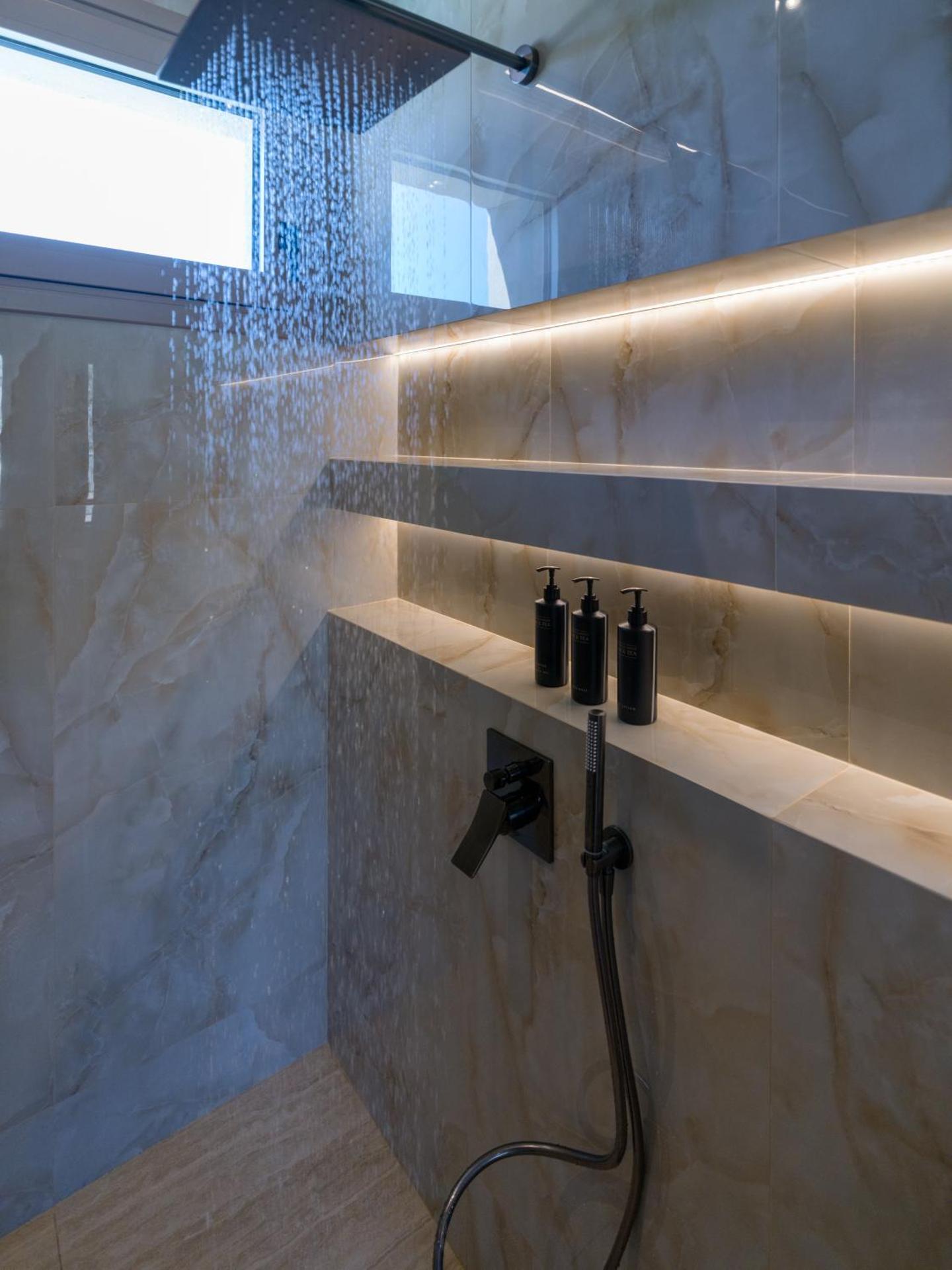 The Landmark Villas & Spa - Photo 67