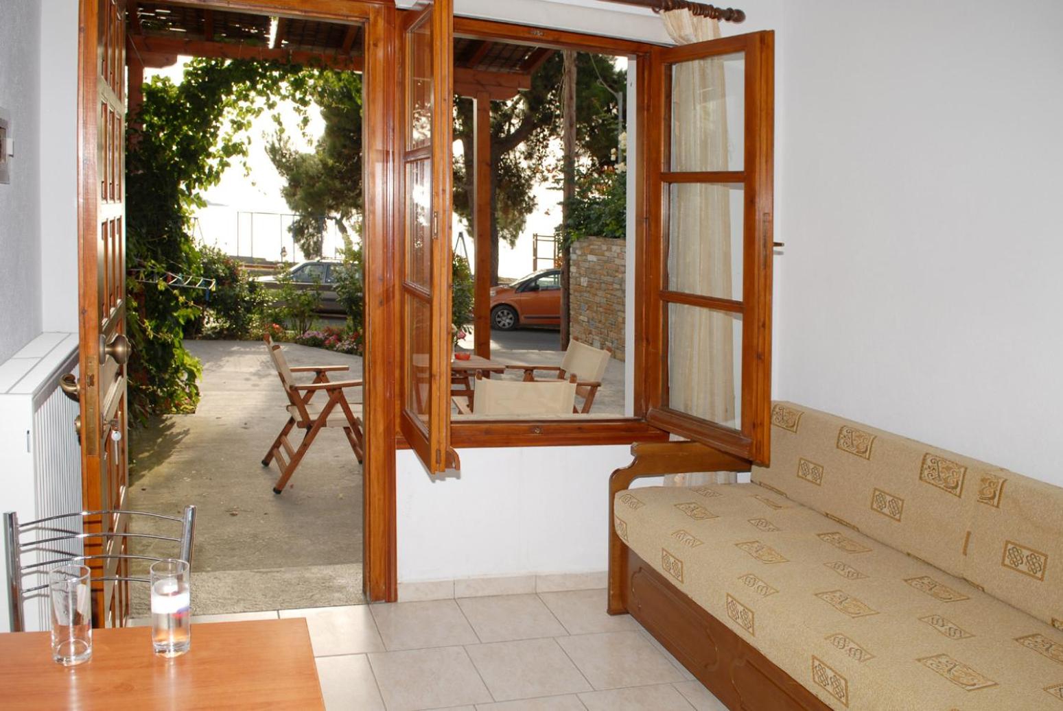 Zouzoula House - Photo 42