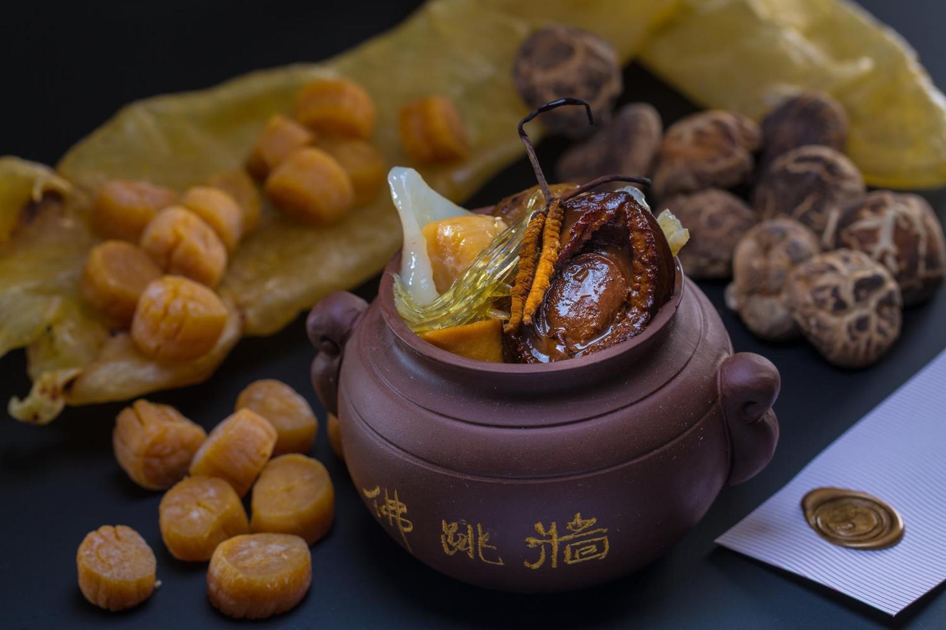 White Swan Hotel - Photo 63