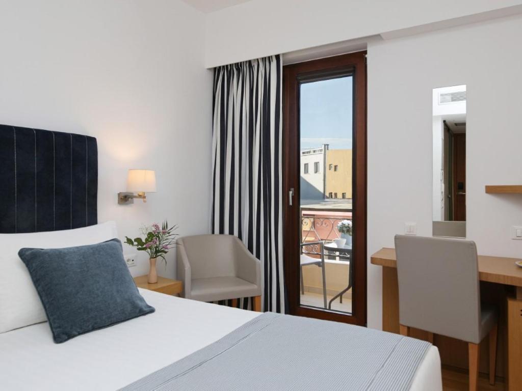 Porto Veneziano Hotel - Photo 8