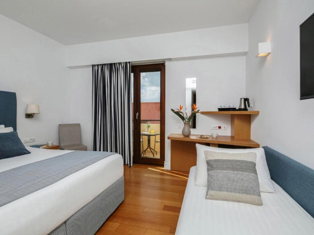 Porto Veneziano Hotel - Photo 9