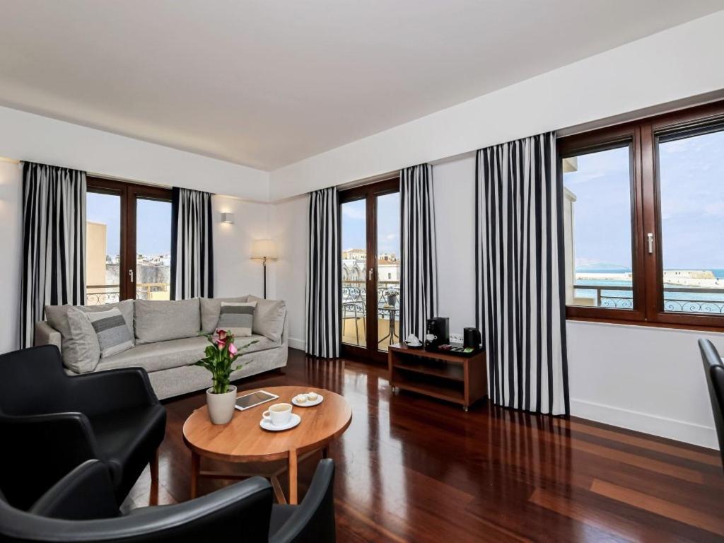 Porto Veneziano Hotel - Photo 28
