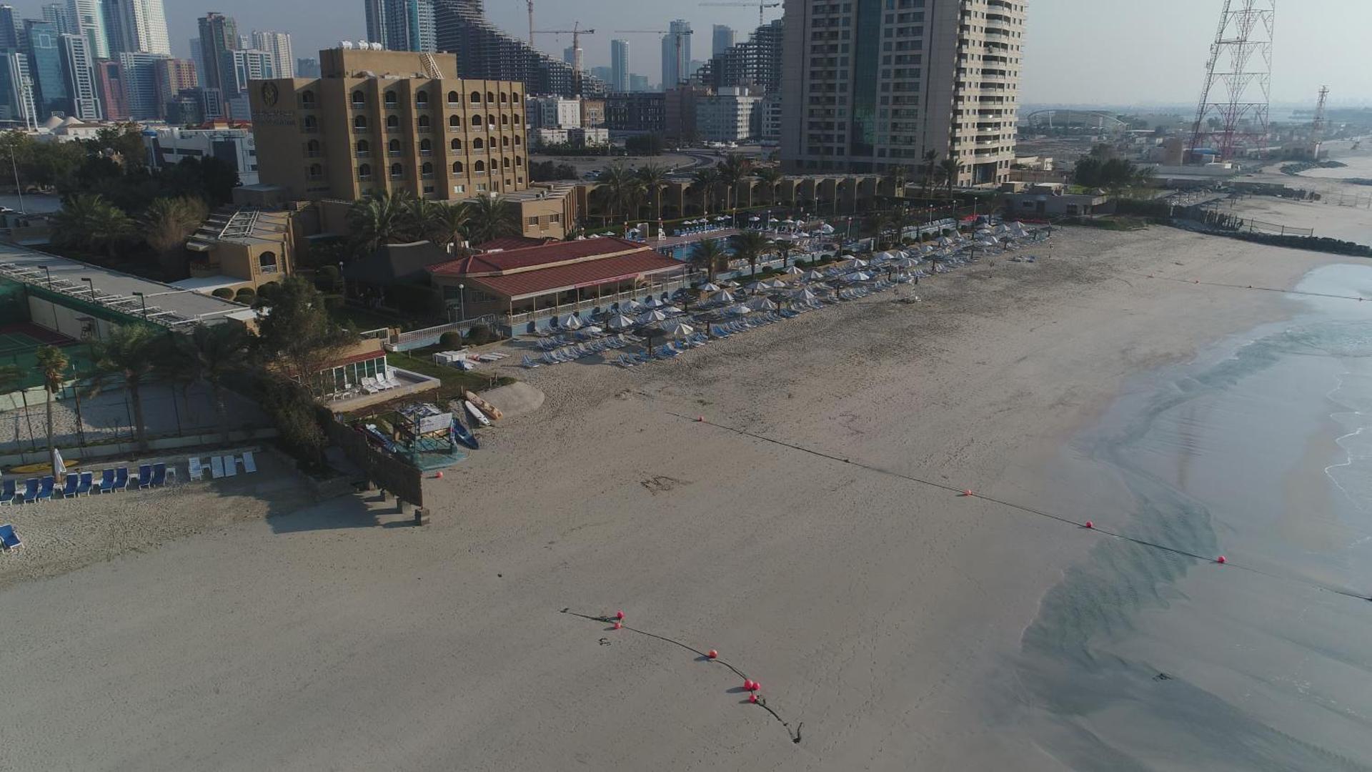 Sharjah Carlton Hotel - Photo 13