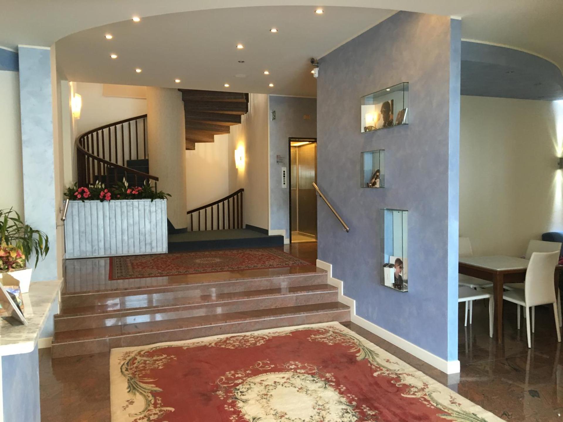 Hotel La Bussola - Photo 12