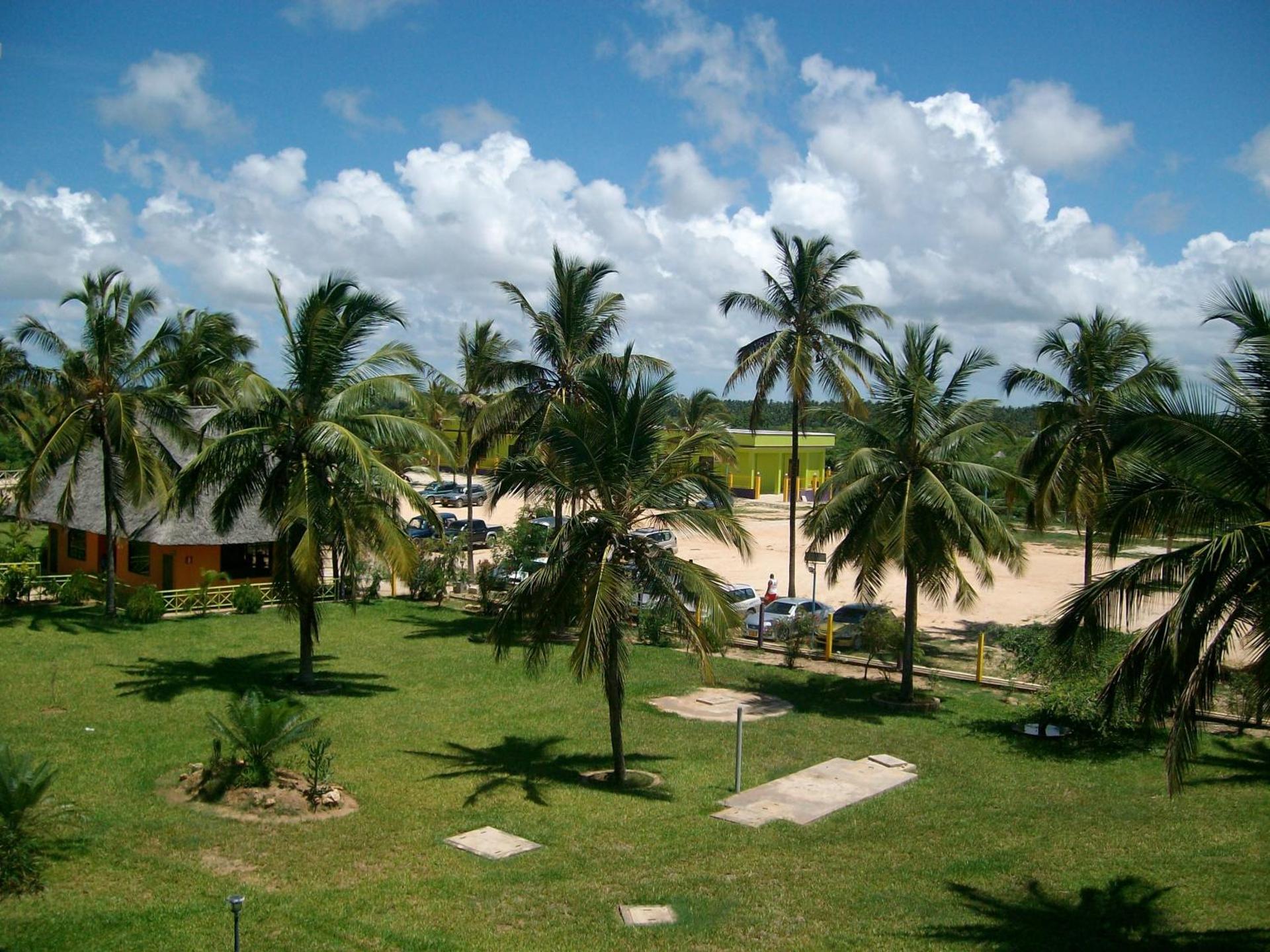 South Beach Resort - Photo 10