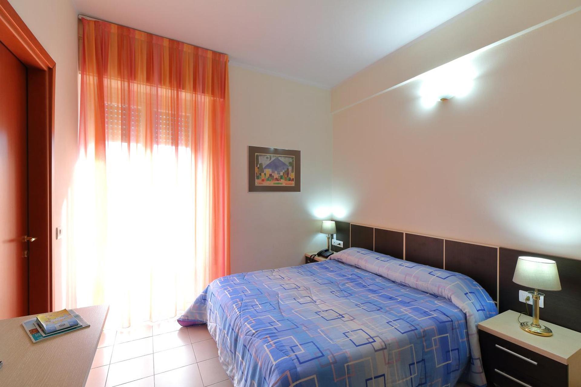 Hotel Ferrari - Photo 48