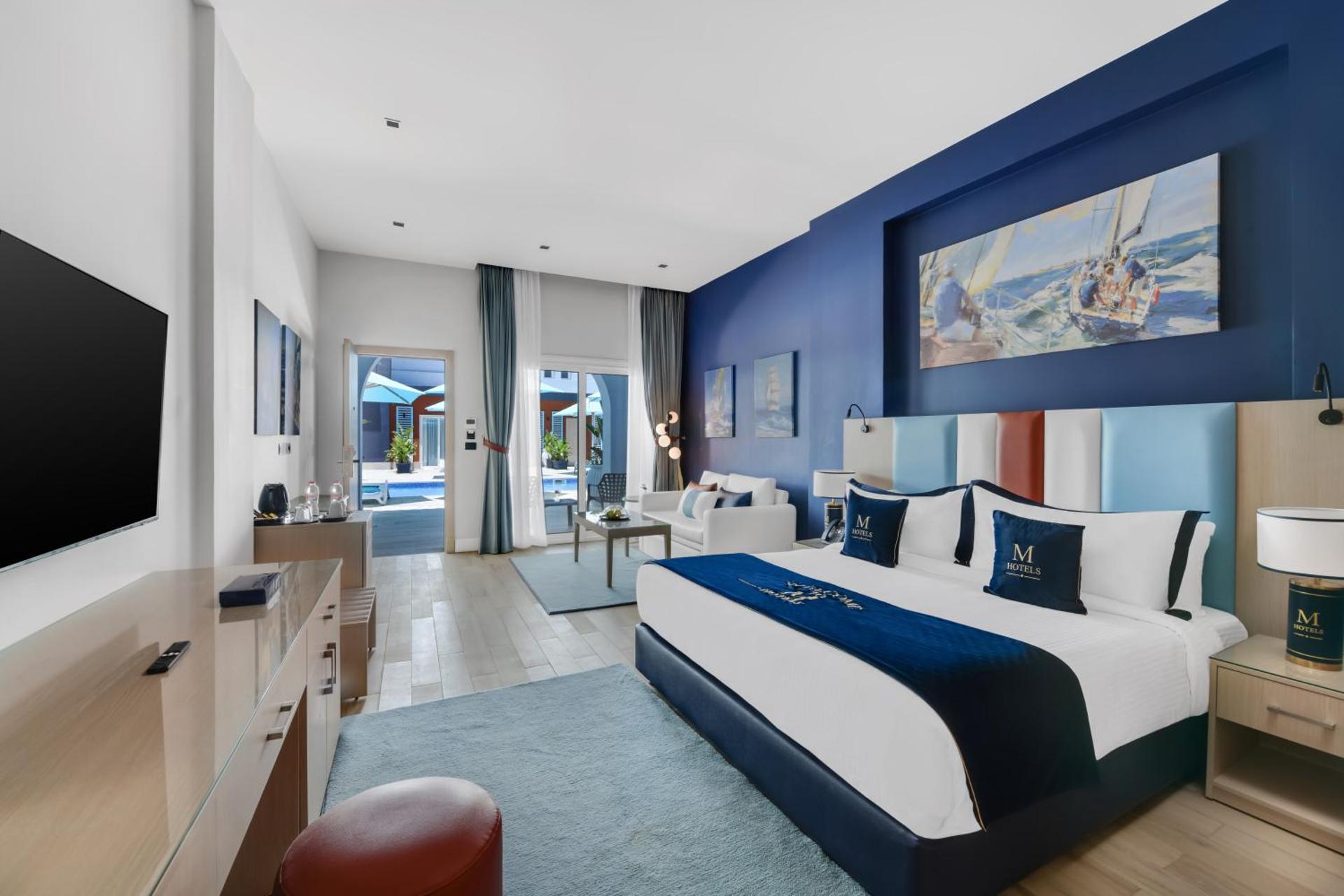 Suite Pool View