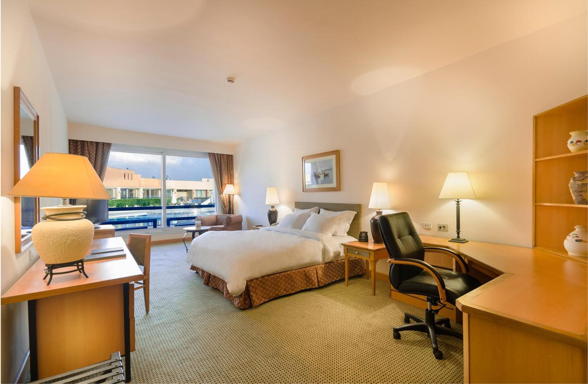 Hilton Alexandria Green Plaza - Photo 32