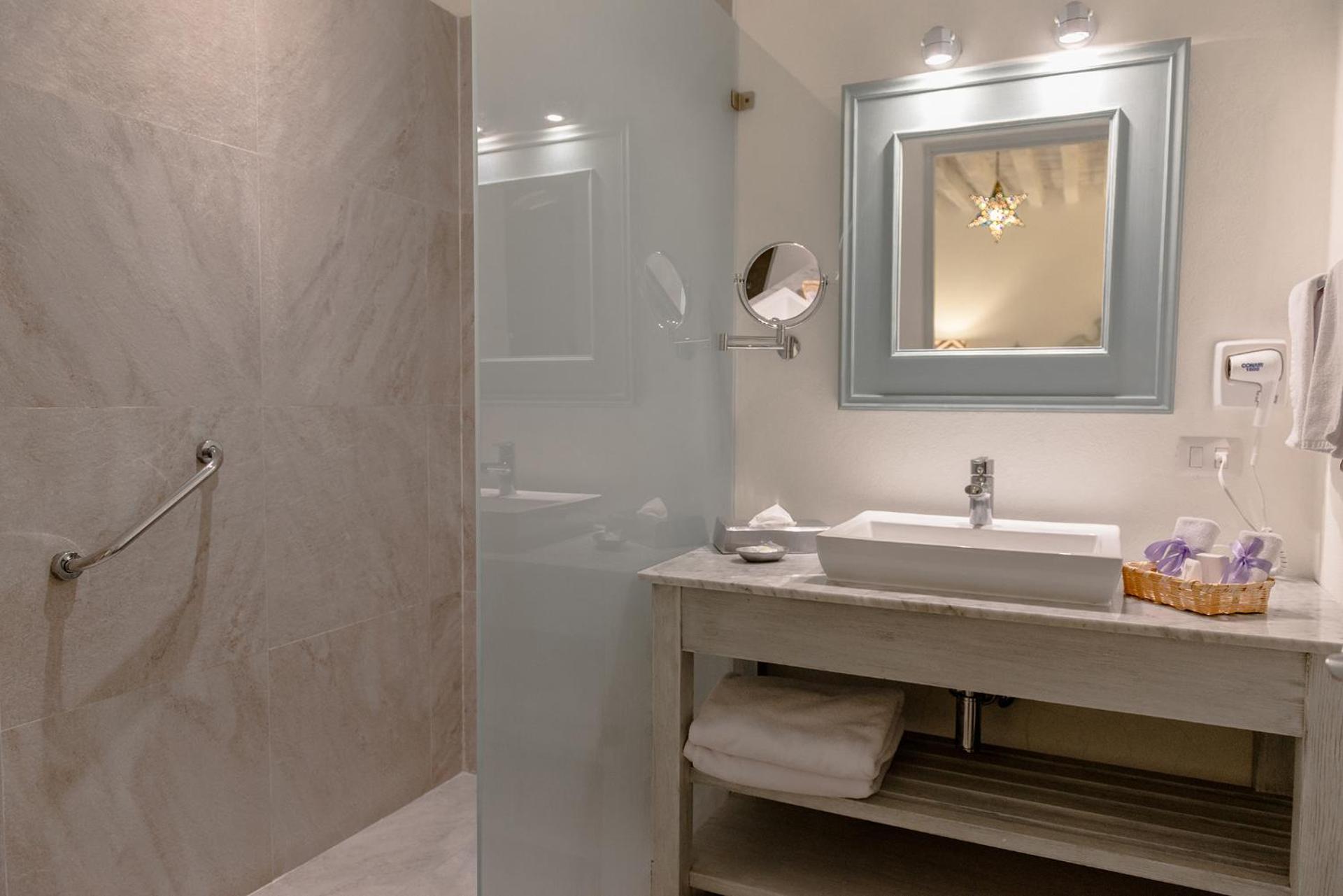 Hotel La Morada - Photo 28